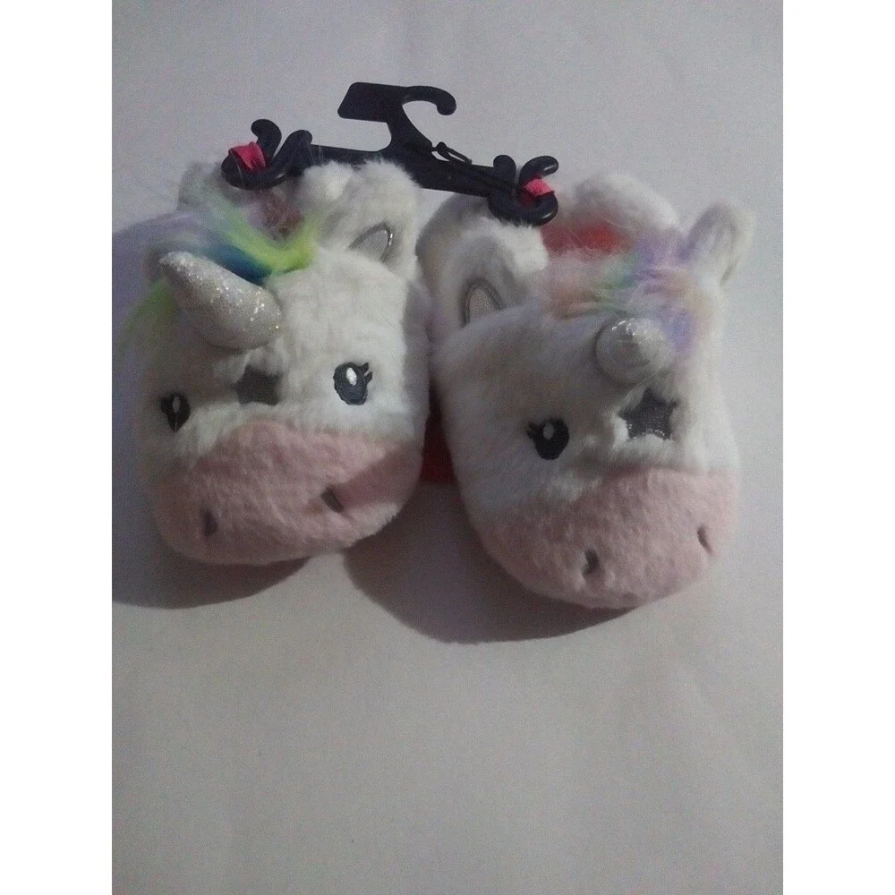 NWT Wonder Nation 2 Pair of Slippers
